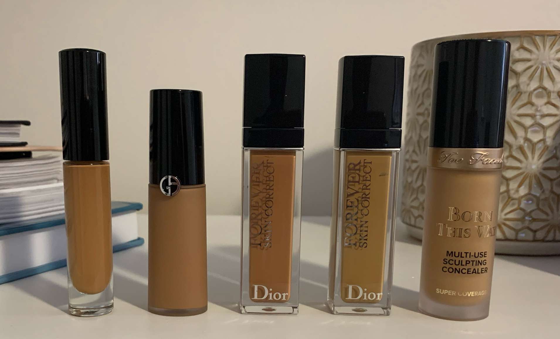 Comparativa de bases de maquillaje premium: Estée Lauder vs. Dior vs. Armani